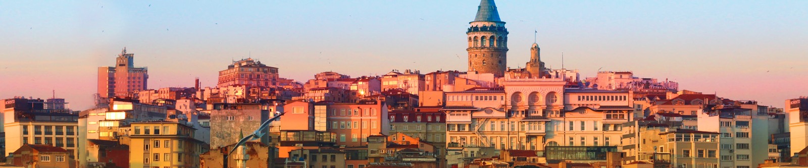 <strong>İnşaat Boyalarımız</strong><br> ile şehirleri renklendiriyor,<br> binaları koruyoruz